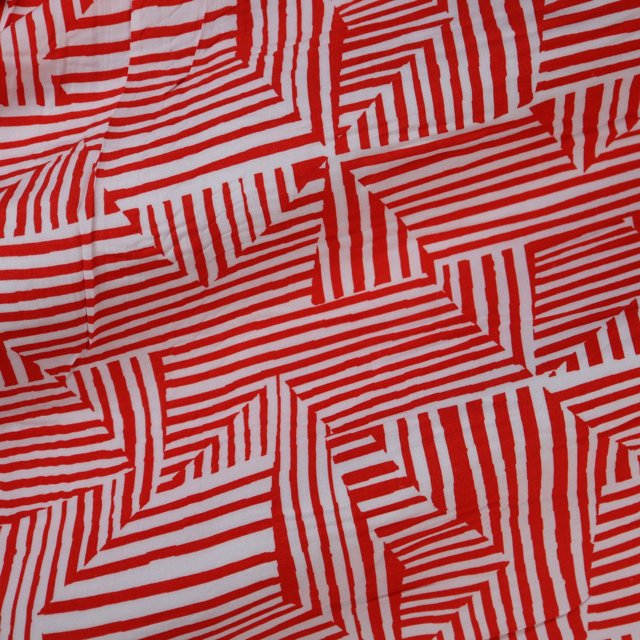 (Geo Lines/ Red/White)