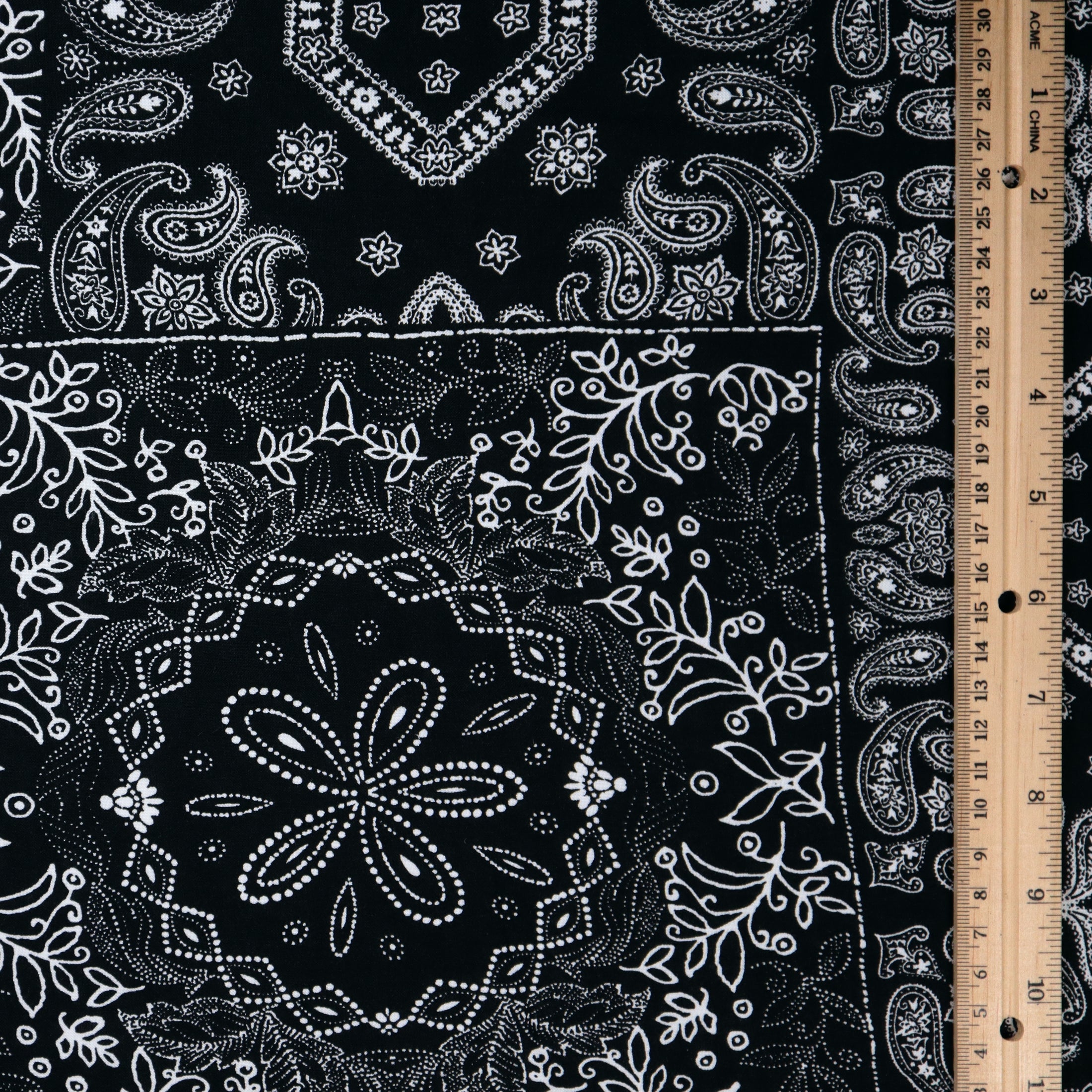 (Paisley 2/ 15 - Black)