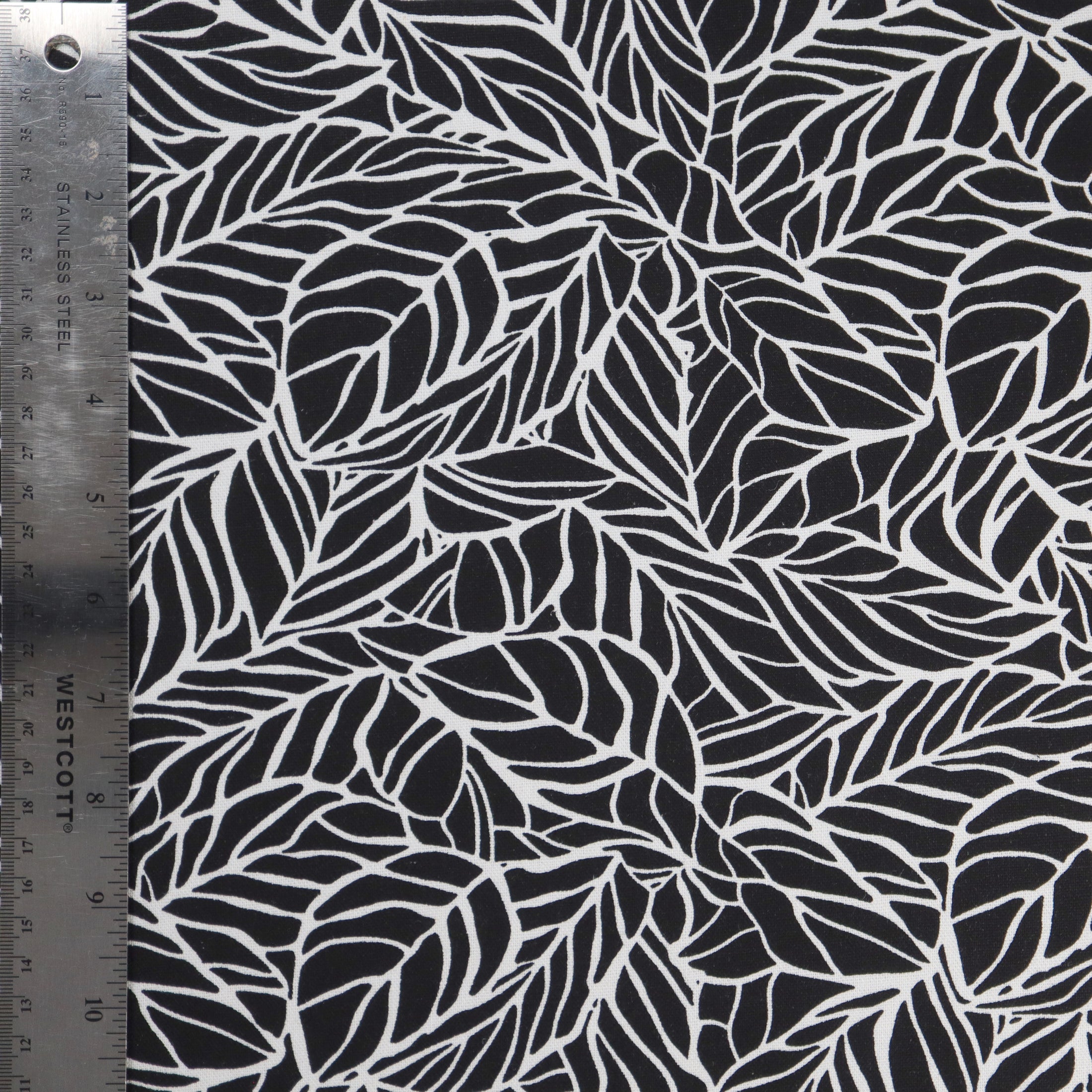  (02 - Black/Off White)