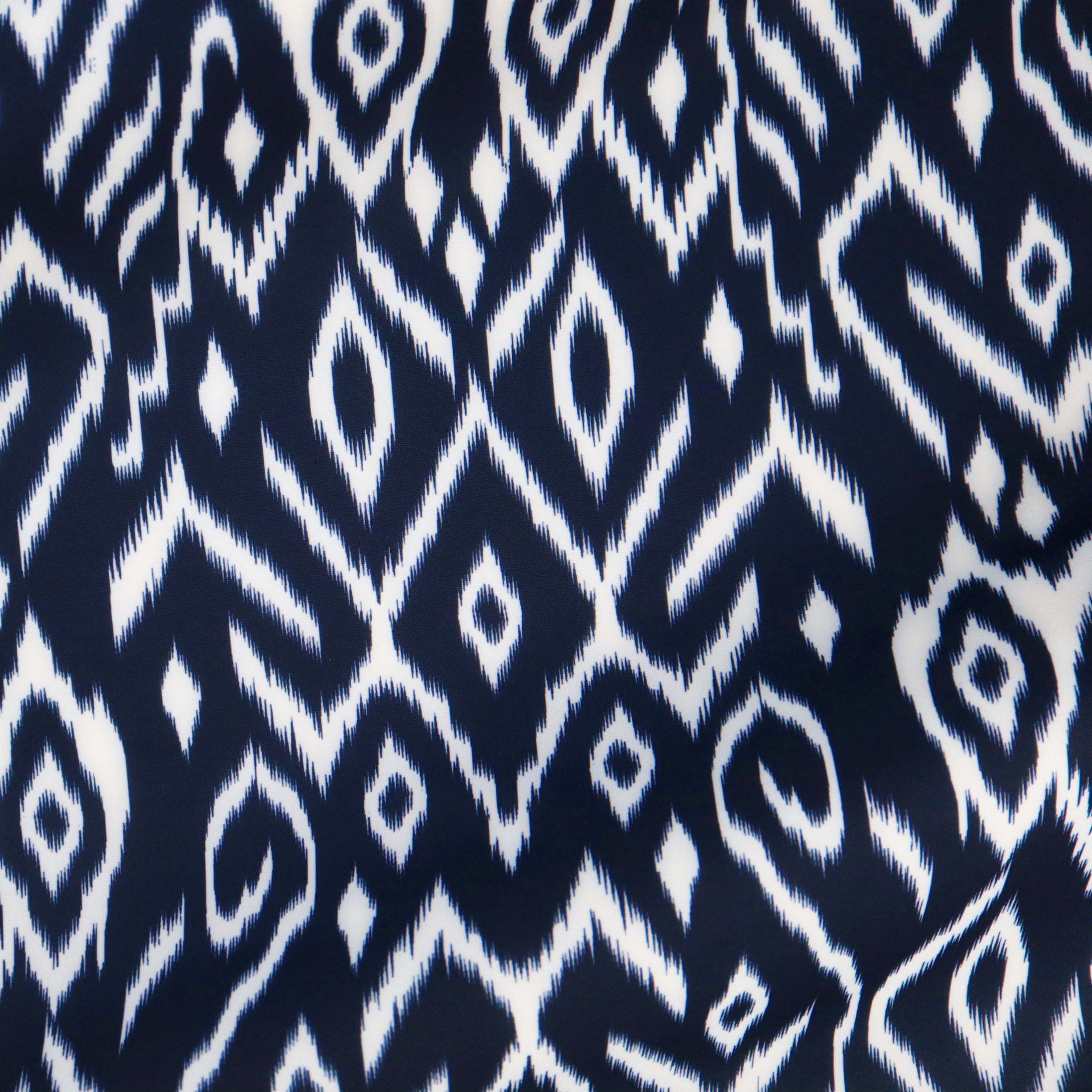  (04 - Navy White)