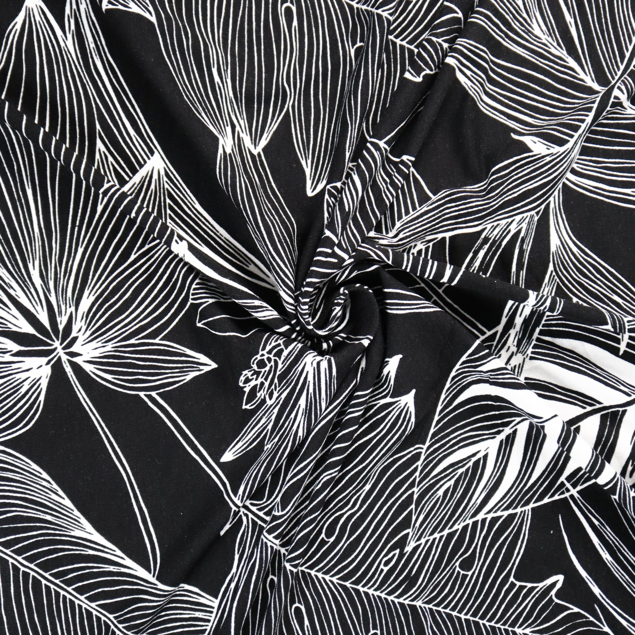  (01 - Black/White)