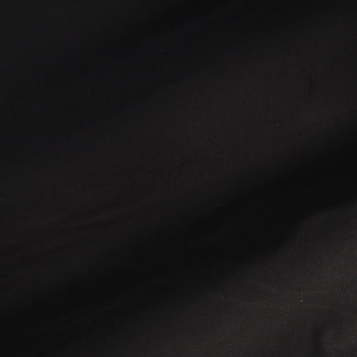 (Black)