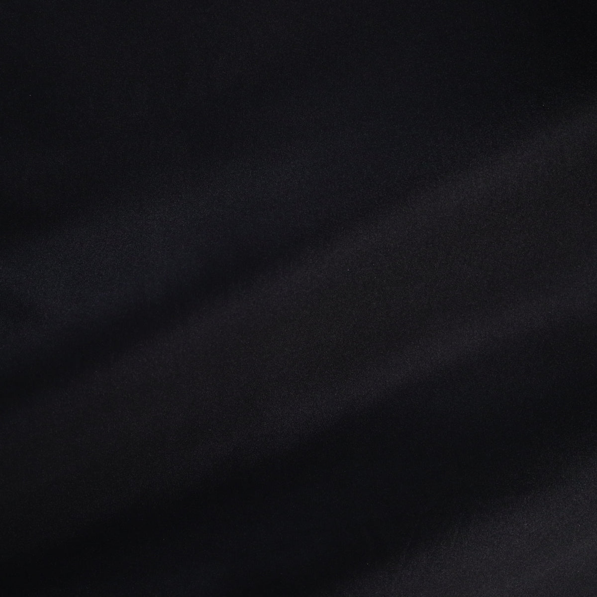 (Black)