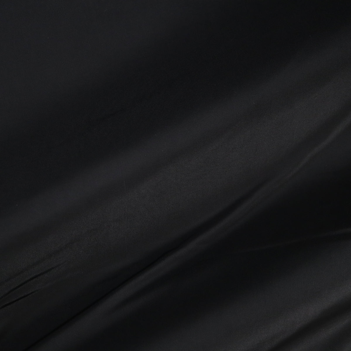 (Black)