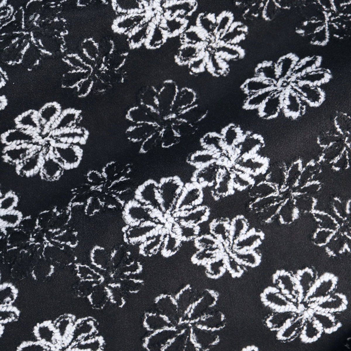 (02 - Black)